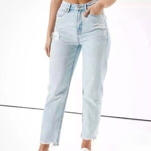 American Eagle Highest Rise 90’s Boyfriend Light Wash Distressed Jeans Size 00